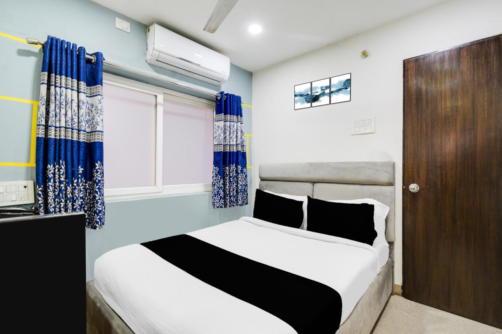 Super Townhouse Madhapur 100 Feet Road Formerly Jkc Grand Hyderabad Exterior photo
